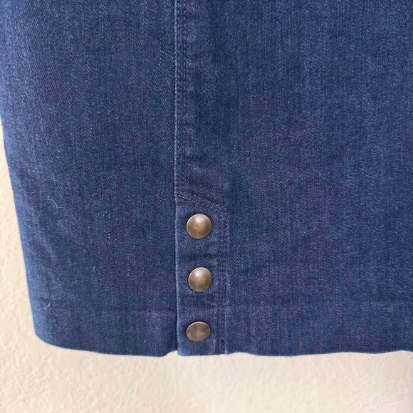 J. Jill Womens Denim Skirt Size 12 Knee Length Snaps Classic Preppy Blue - Picture 4 of 8